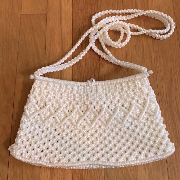Vintage White Crochet Purse - Picture 3 of 4